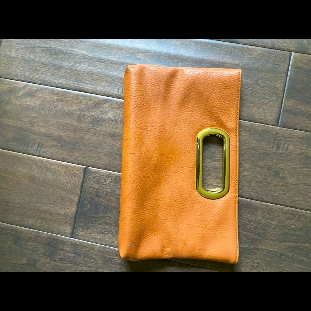 Clutch non-leather textured purse  with detachable gold chain strap.